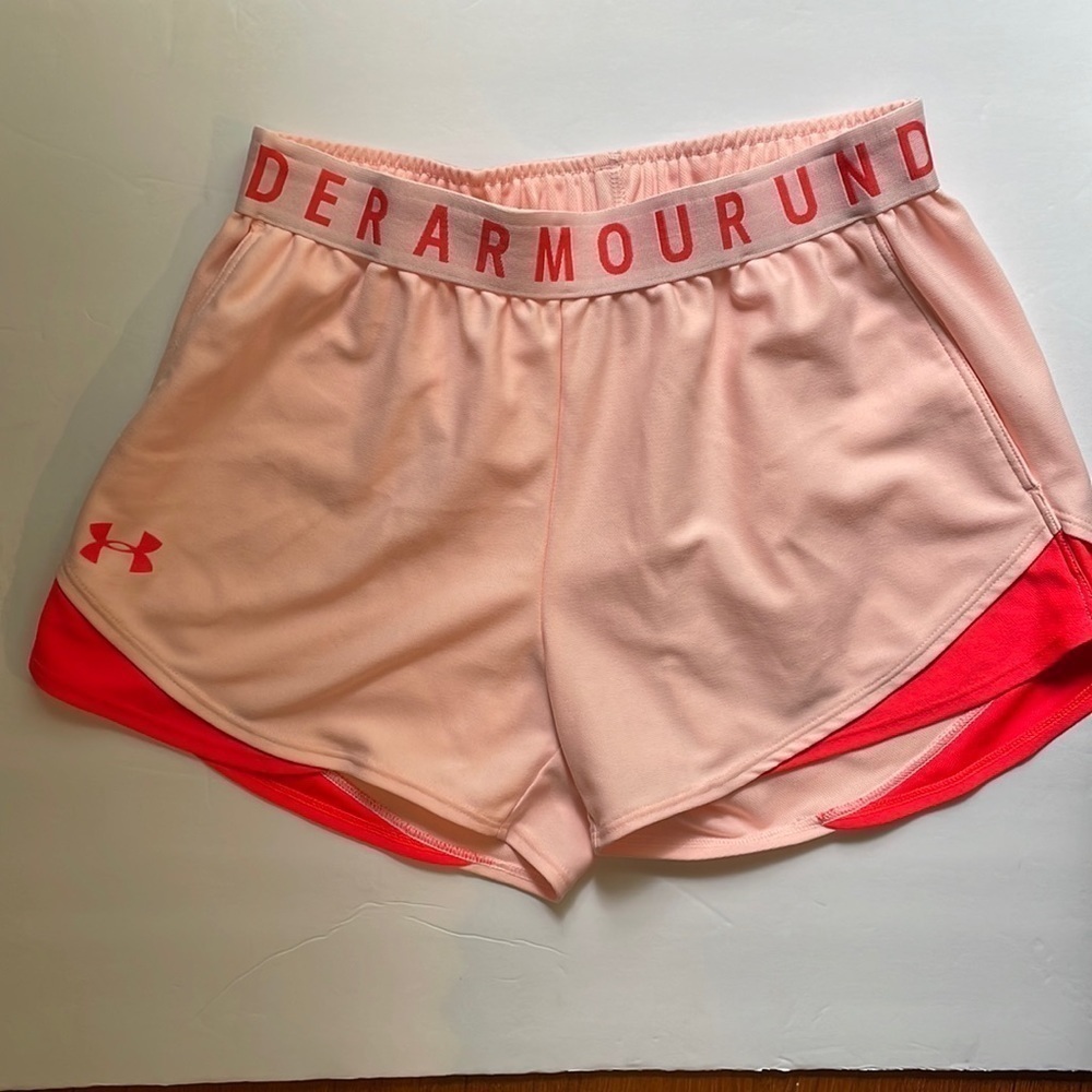 Under Armour Women Play Up Shorts XS Peach Orange